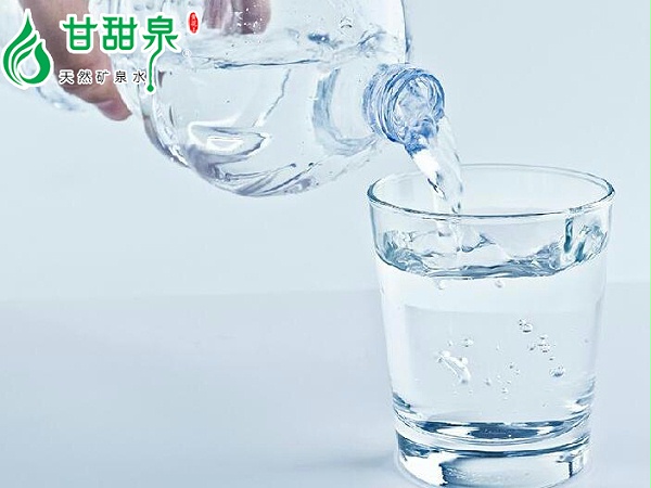 弱碱性矿泉水